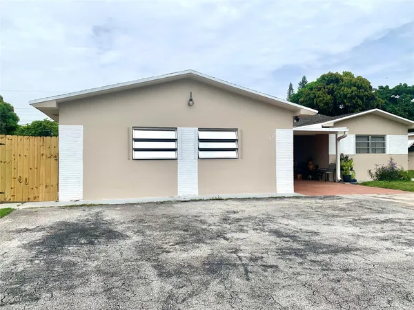 $1,700 | 318 Southwest 67th Terrace, Unit B, Pembroke Pines, FL 33023