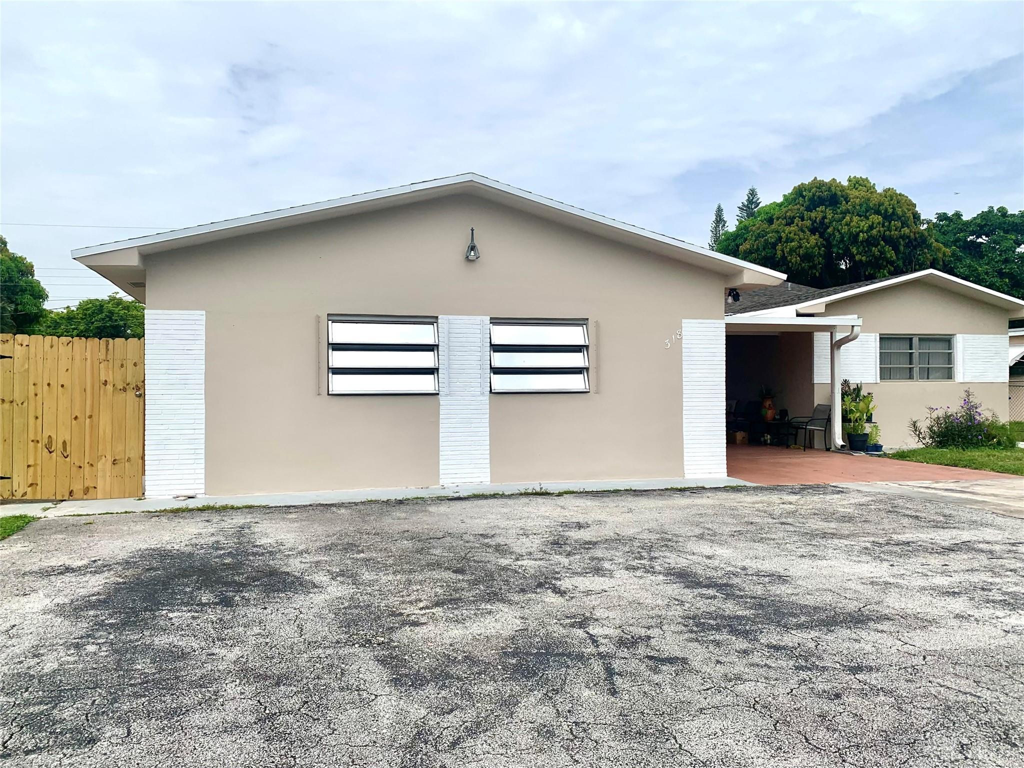 318 Southwest 67th Terrace, Unit B Pembroke Pines, FL 33023 - Photo 20 of 23 Photo 20