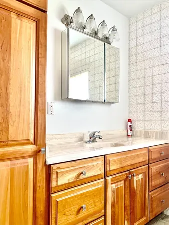 $1,700 | 318 Southwest 67th Terrace, Unit B, Pembroke Pines, FL 33023