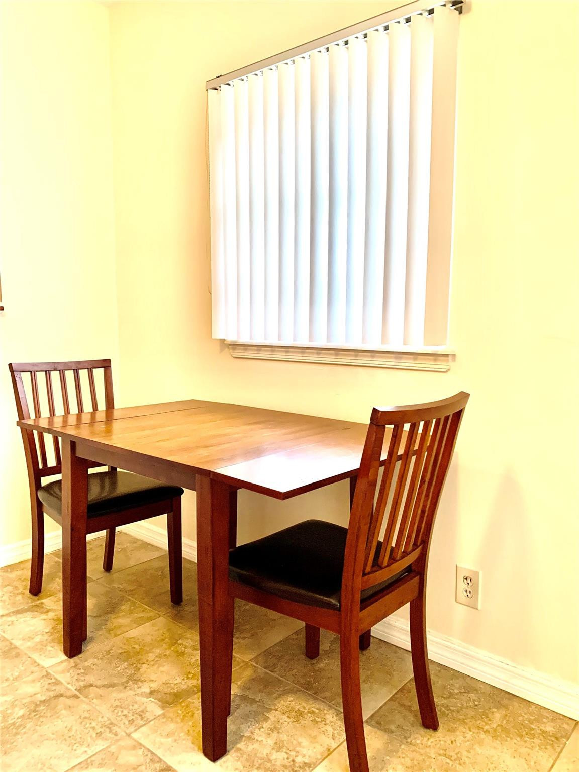318 Southwest 67th Terrace, Unit B Pembroke Pines, FL 33023 - Photo 8 of 23 Photo 8