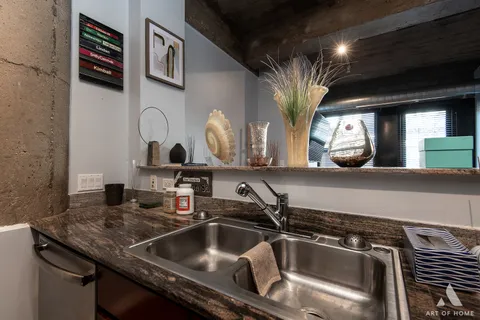 $279,900 | 1070 West 15th Street, Unit 312, Chicago, IL 60608