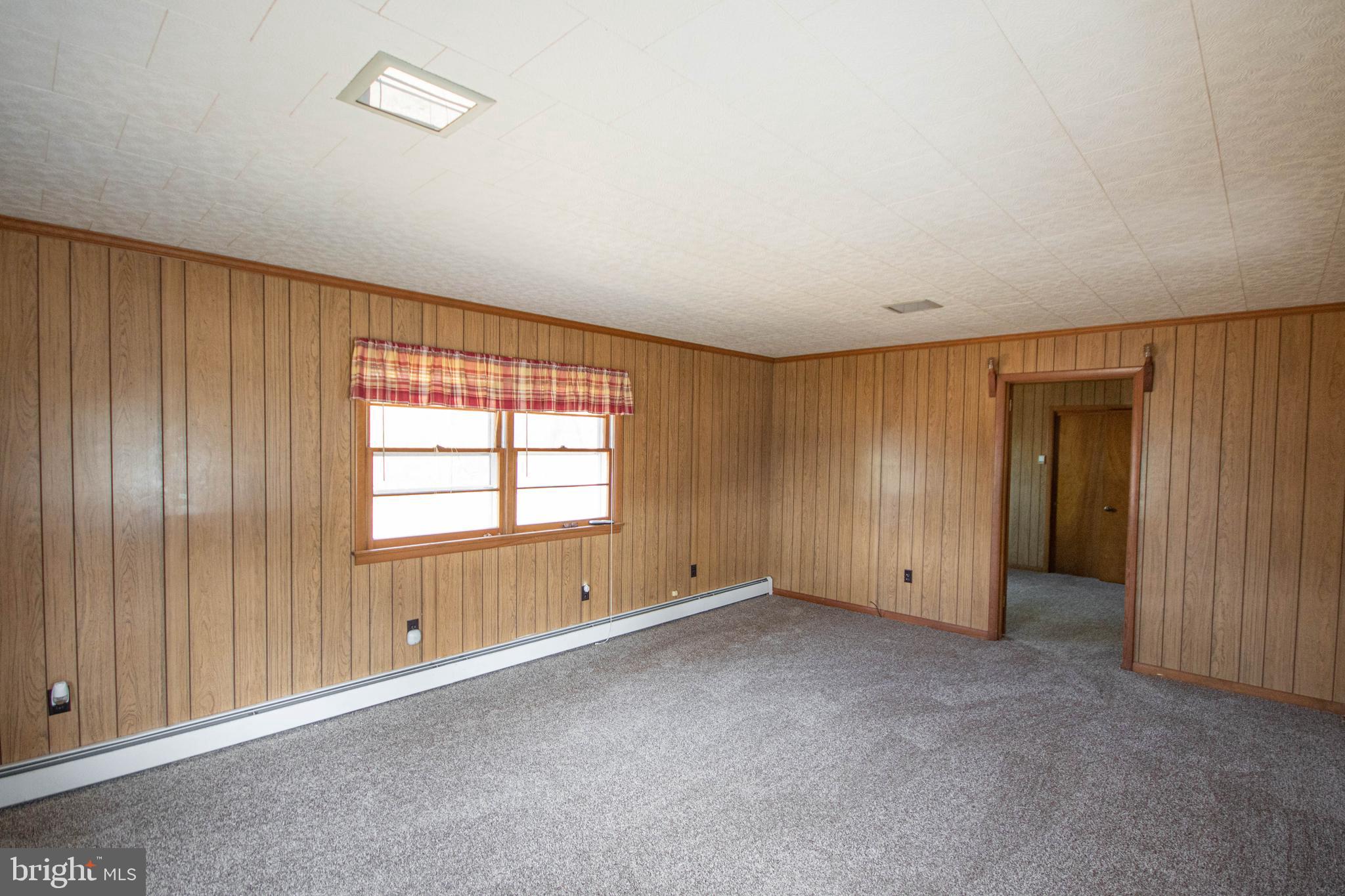 20872 Nanticoke Road Bivalve, MD 21814 - Photo 24 of 33 Family room