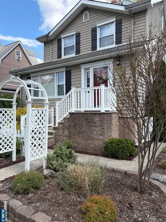 $1,800 | 829 Elm Avenue, Ridgefield, NJ 07657
