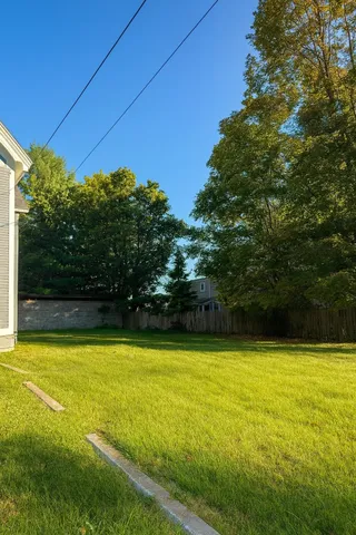 $2,450 | 84 Park Street, Essex Junction, VT 05452