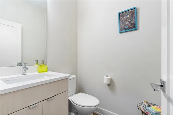 $949,000 | 3033 North Clybourn Avenue, Unit 1, Chicago, IL 60618