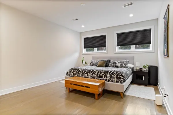 $949,000 | 3033 North Clybourn Avenue, Unit 1, Chicago, IL 60618