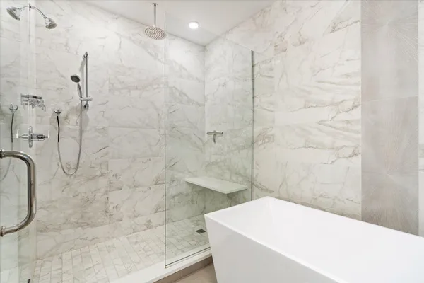 $949,000 | 3033 North Clybourn Avenue, Unit 1, Chicago, IL 60618