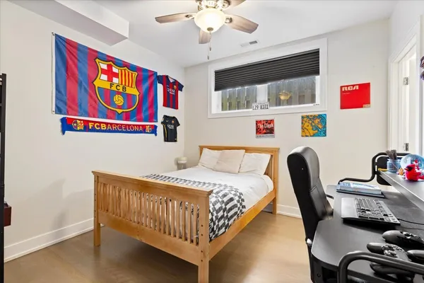 $949,000 | 3033 North Clybourn Avenue, Unit 1, Chicago, IL 60618