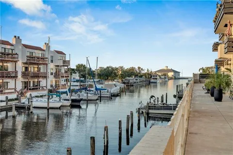 $615,000 | 7300 Lakeshore Drive, Unit 20, New Orleans, LA 70124