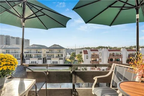 $615,000 | 7300 Lakeshore Drive, Unit 20, New Orleans, LA 70124