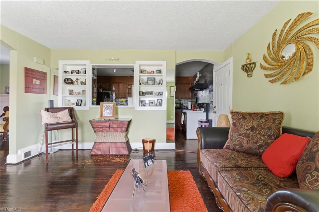 2360 Dellabrook Road Winston-Salem, NC 27105 - Photo 5 of 29
