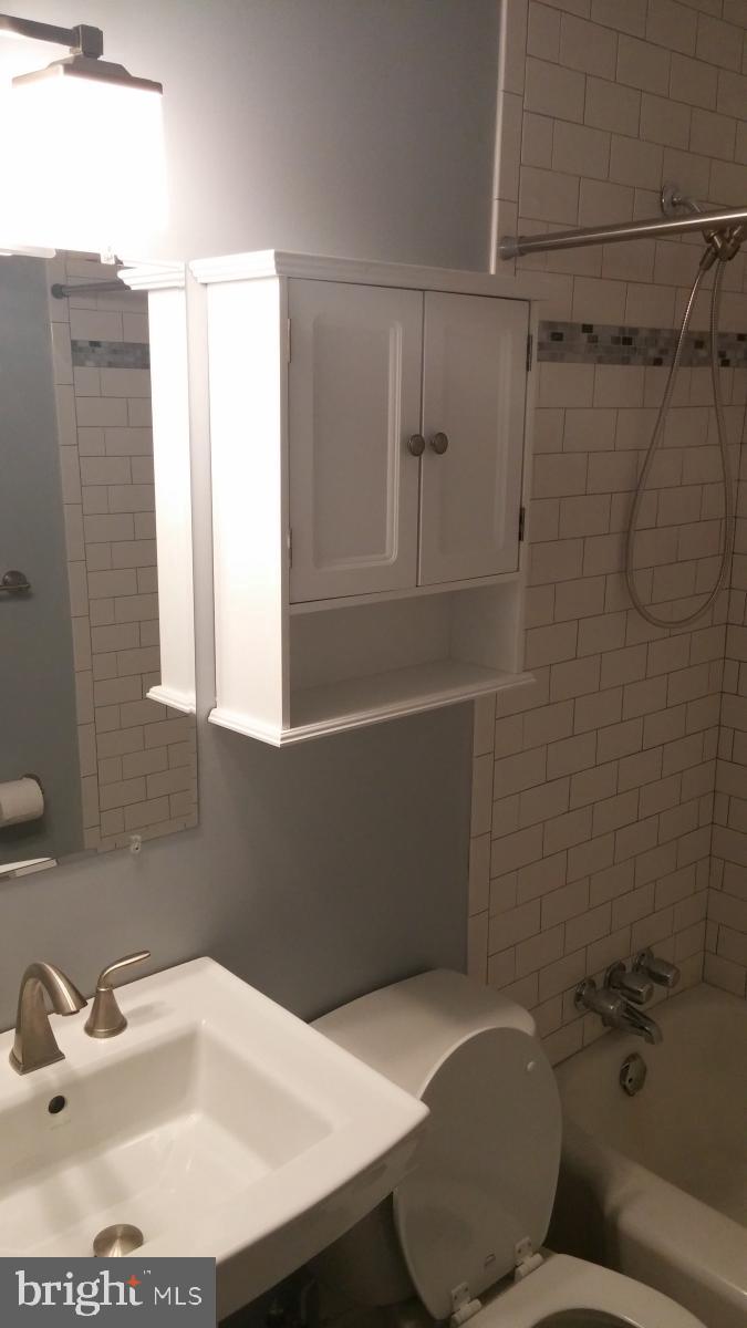 88 Q Street Southwest Washington, DC 20024 - Photo 7 of 24 Gallery Image 7