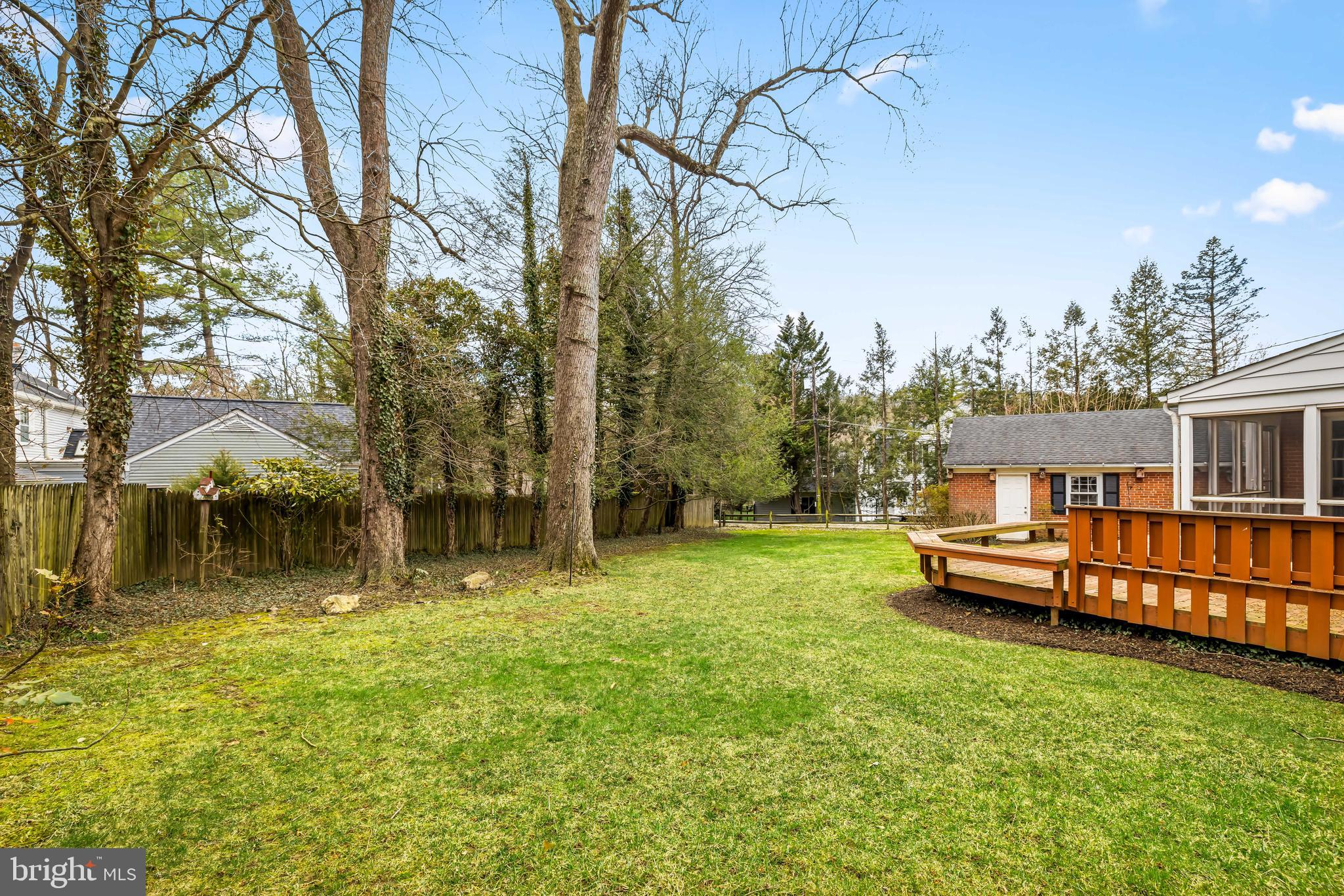 1607 Ruxton Road Towson, MD 21204 - Photo 24 of 46 a front view of a house with garden