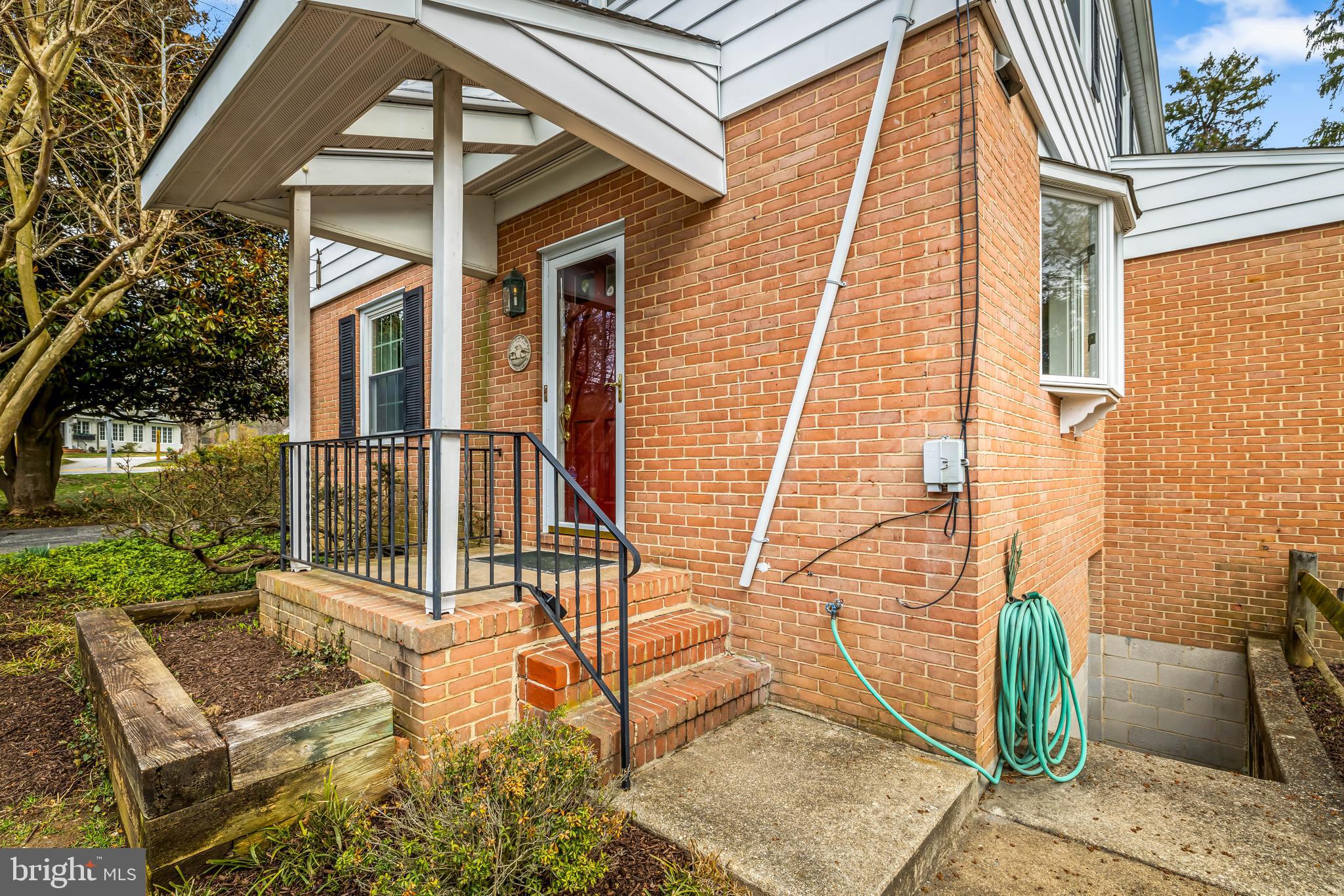 1607 Ruxton Road Towson, MD 21204 - Photo 46 of 46 front view of a house with a yard