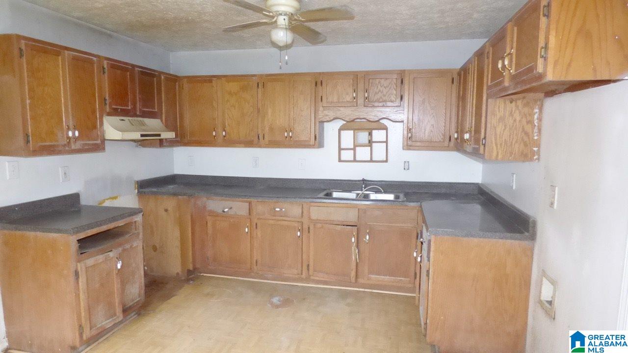 6608 Millard Fuller Road Fairfield, AL 35064 - Photo 3 of 12
