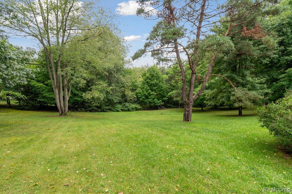 10738 Mcgregor Road Pinckney, MI 48169 - Photo 41 of 43