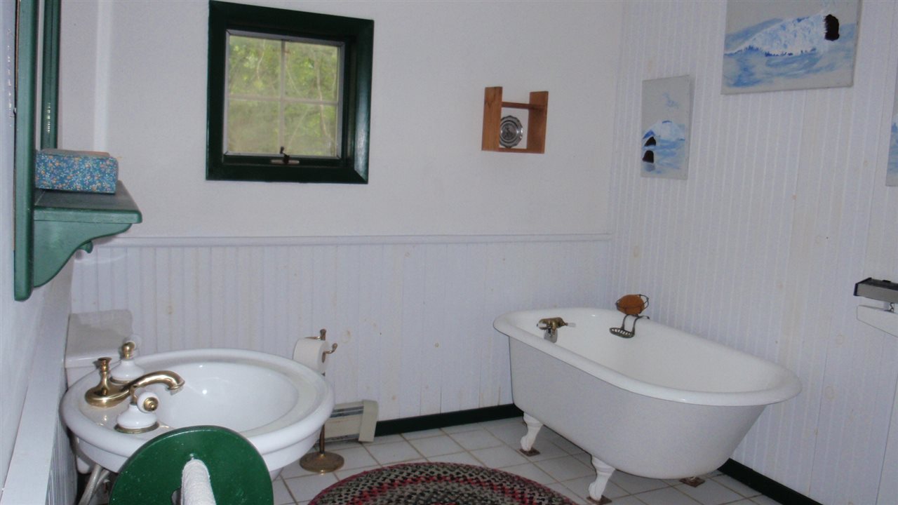 474 West Shore Road South Hero, VT 05486 - Photo 12 of 17 Gallery Image 12