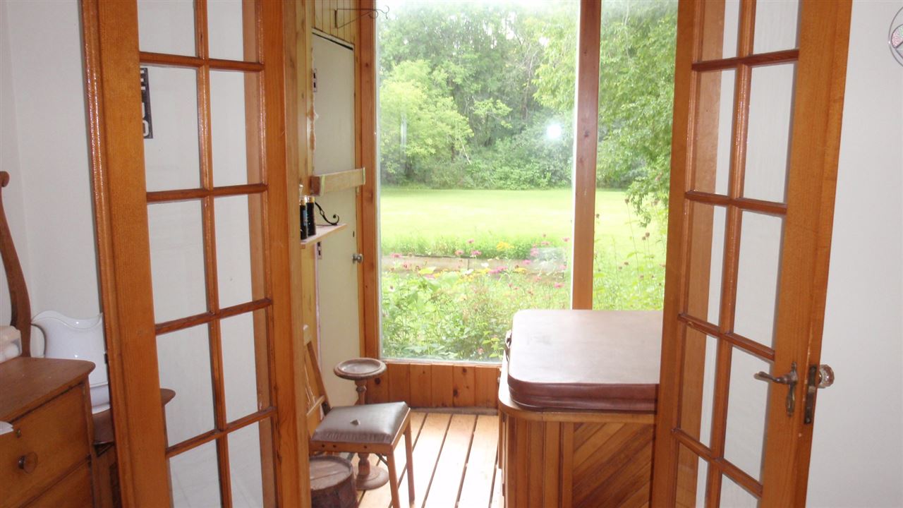 474 West Shore Road South Hero, VT 05486 - Photo 4 of 17 Gallery Image 4