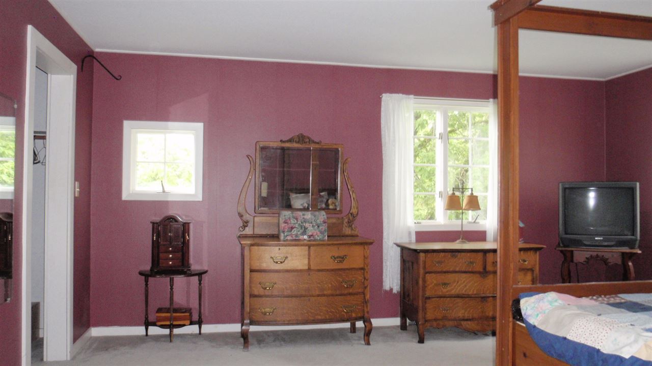 474 West Shore Road South Hero, VT 05486 - Photo 5 of 17 Gallery Image 5