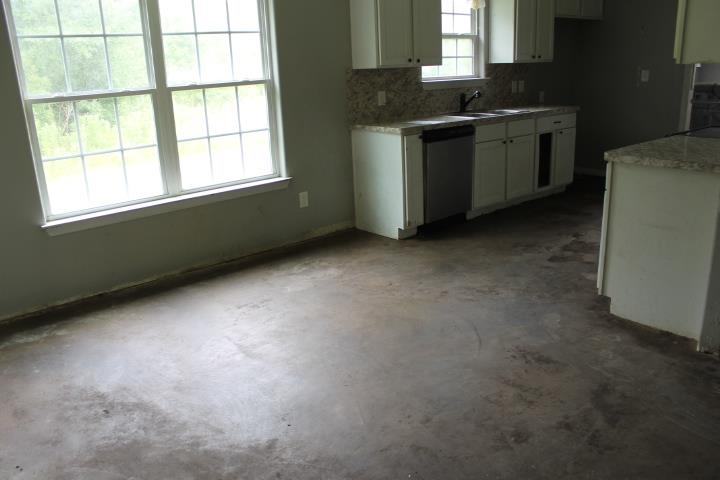 4715 Finch Road Orange, TX 77632 - Photo 3 of 15