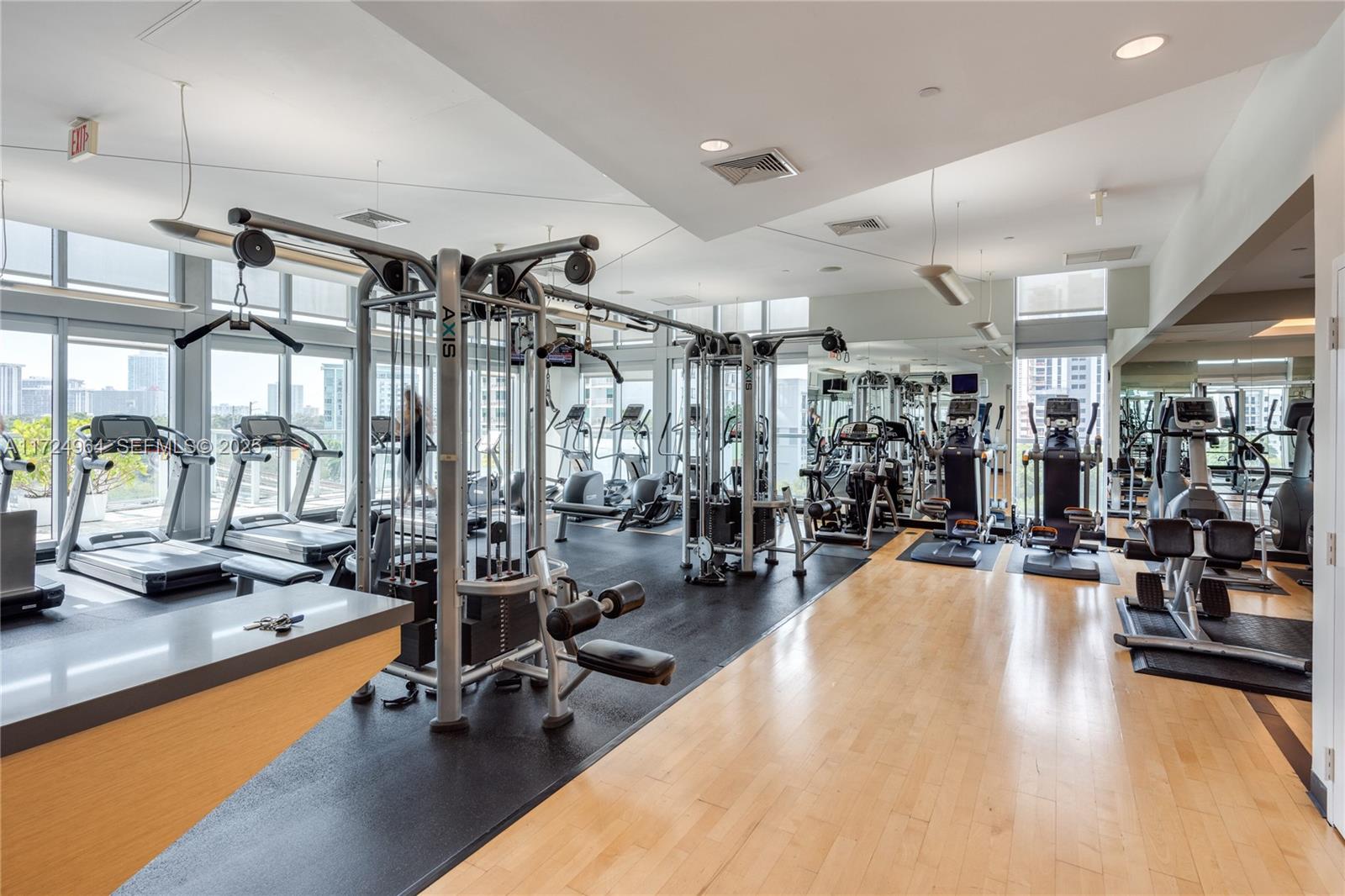 79 Southwest 12th Street, Unit 1107S Miami, FL 33130 - Photo 21 of 26 a view of a room with gym equipment