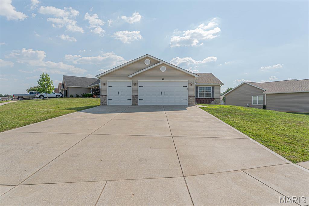 46 Hampton Drive Troy, MO 63379 - Photo 3 of 42