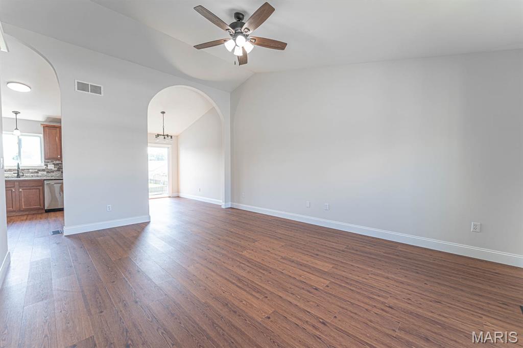 46 Hampton Drive Troy, MO 63379 - Photo 7 of 42