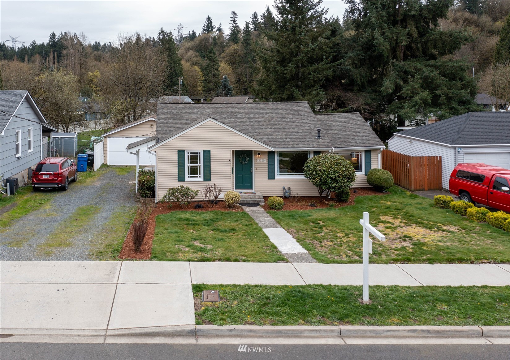 3129 Southeast 5th Street Renton, WA 98058 - Photo 21 of 27 a view of a yard in front of a house
