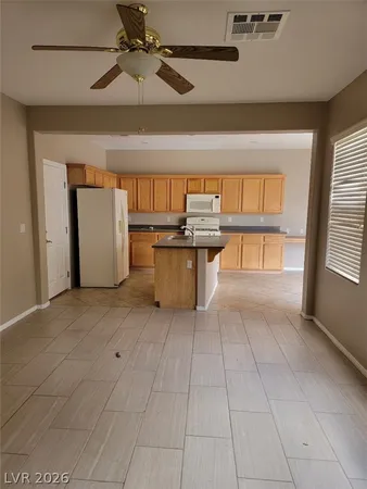 $2,100 | 11929 Kingfisher Daisy Court, Las Vegas, NV 89138