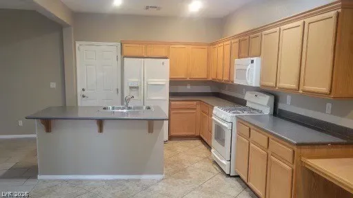 $2,100 | 11929 Kingfisher Daisy Court, Las Vegas, NV 89138
