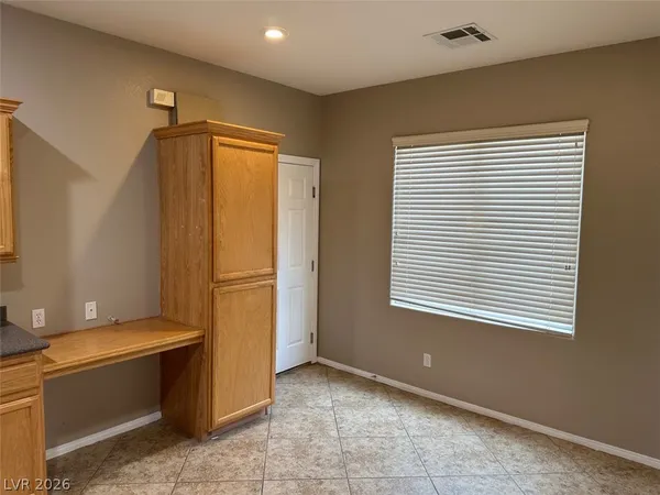 $2,100 | 11929 Kingfisher Daisy Court, Las Vegas, NV 89138