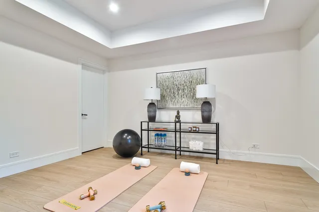 $2,599,000 | 533 Kensington Court, Hinsdale, IL 60521