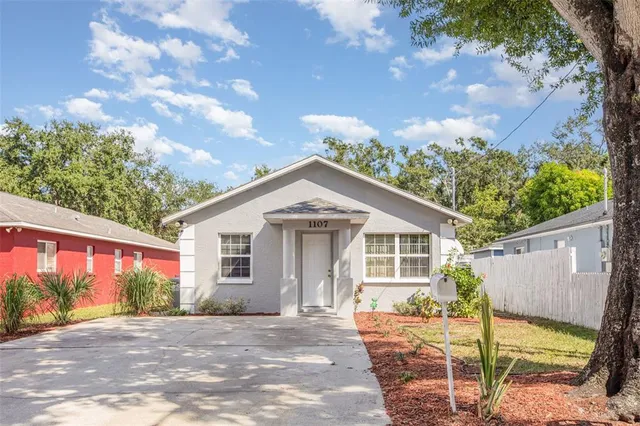 $305,000 | 1107 3rd Street East, Bradenton, FL 34208