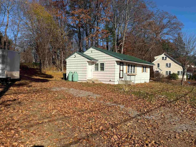 $2,000 | 42 Woodland Avenue, Laconia, NH 03246