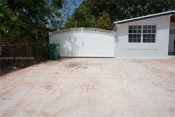 $1,500 | 12455 Southwest 185th Terrace, Unit 1, Miami, FL 33177