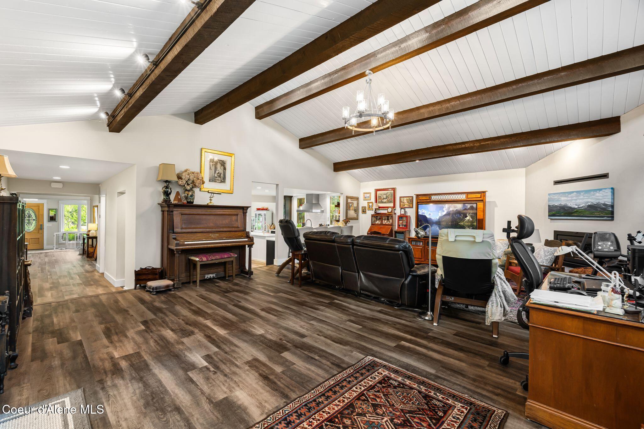 207 Birch Banks Road Sagle, ID 83860 - Photo 23 of 86 Living Area