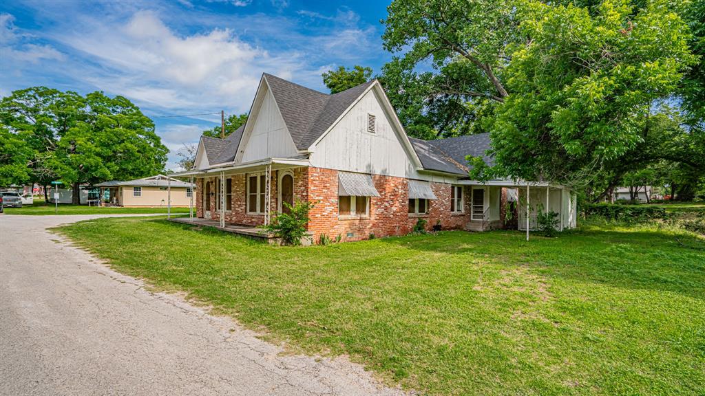 224 Pecan Street Dublin, TX 76446 - Photo 4 of 40