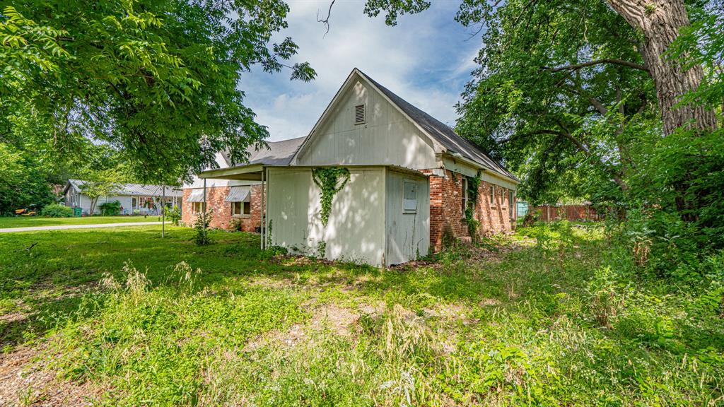 224 Pecan Street Dublin, TX 76446 - Photo 5 of 40