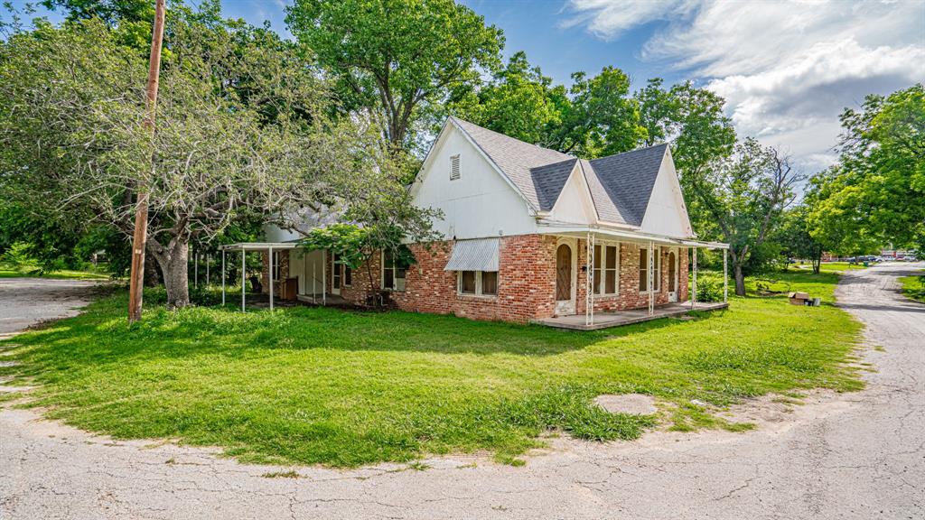 224 Pecan Street Dublin, TX 76446 - Photo 7 of 40