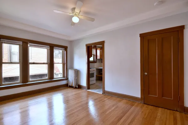 $1,350 | 5900 West Ohio Street, Unit 2, Chicago, IL 60644