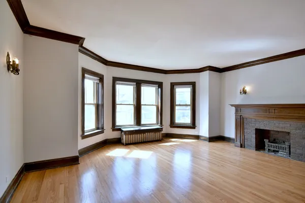 $1,350 | 5900 West Ohio Street, Unit 2, Chicago, IL 60644