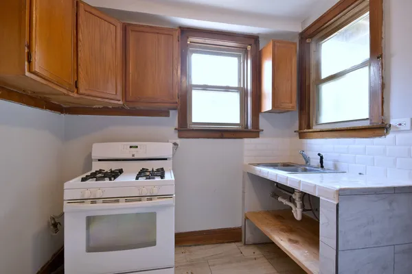 $1,350 | 5900 West Ohio Street, Unit 2, Chicago, IL 60644