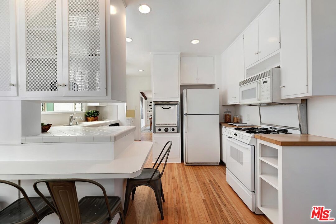 23350 Malibu Colony Road, Unit 109 Malibu, CA 90265 - Photo 14 of 28