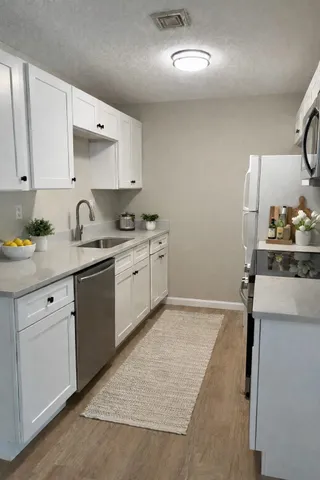 $299,900 | 11 Blackstone Drive, Unit 1136, Nashua, NH 03063