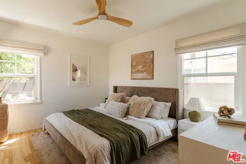 $1,095,000 | 13932 Hamlin Street, Valley Glen, CA 91401