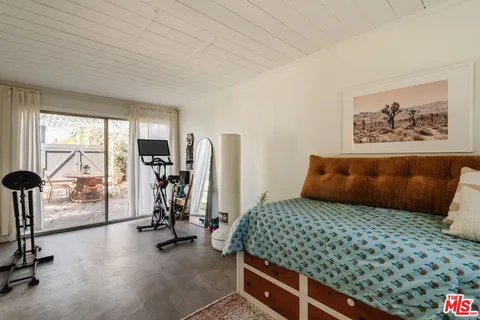 $1,095,000 | 13932 Hamlin Street, Valley Glen, CA 91401