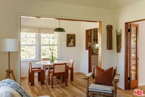 $1,095,000 | 13932 Hamlin Street, Valley Glen, CA 91401