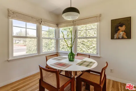 $1,095,000 | 13932 Hamlin Street, Valley Glen, CA 91401