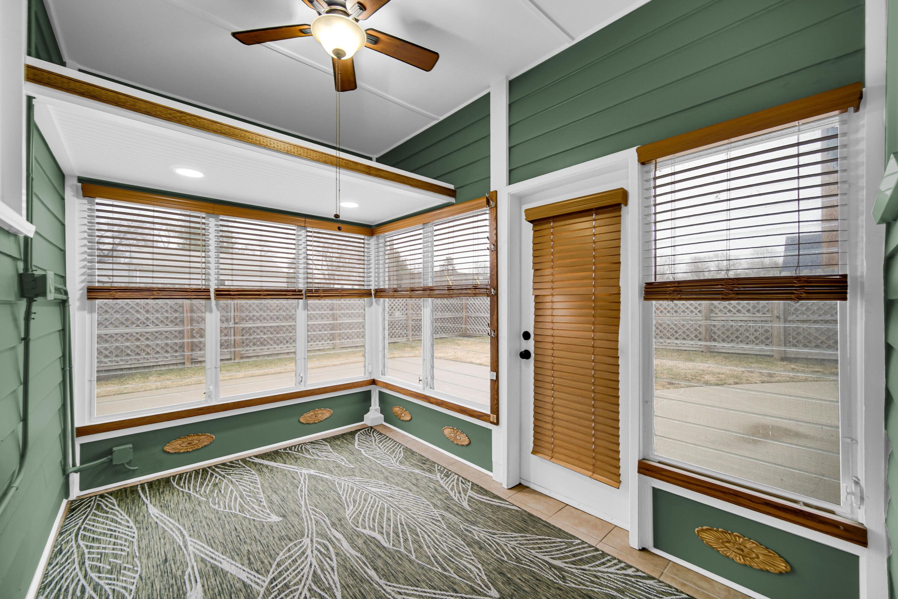 600 West North Street Crown Point, IN 46307 - Photo 11 of 24 a view of a livingroom with a large window