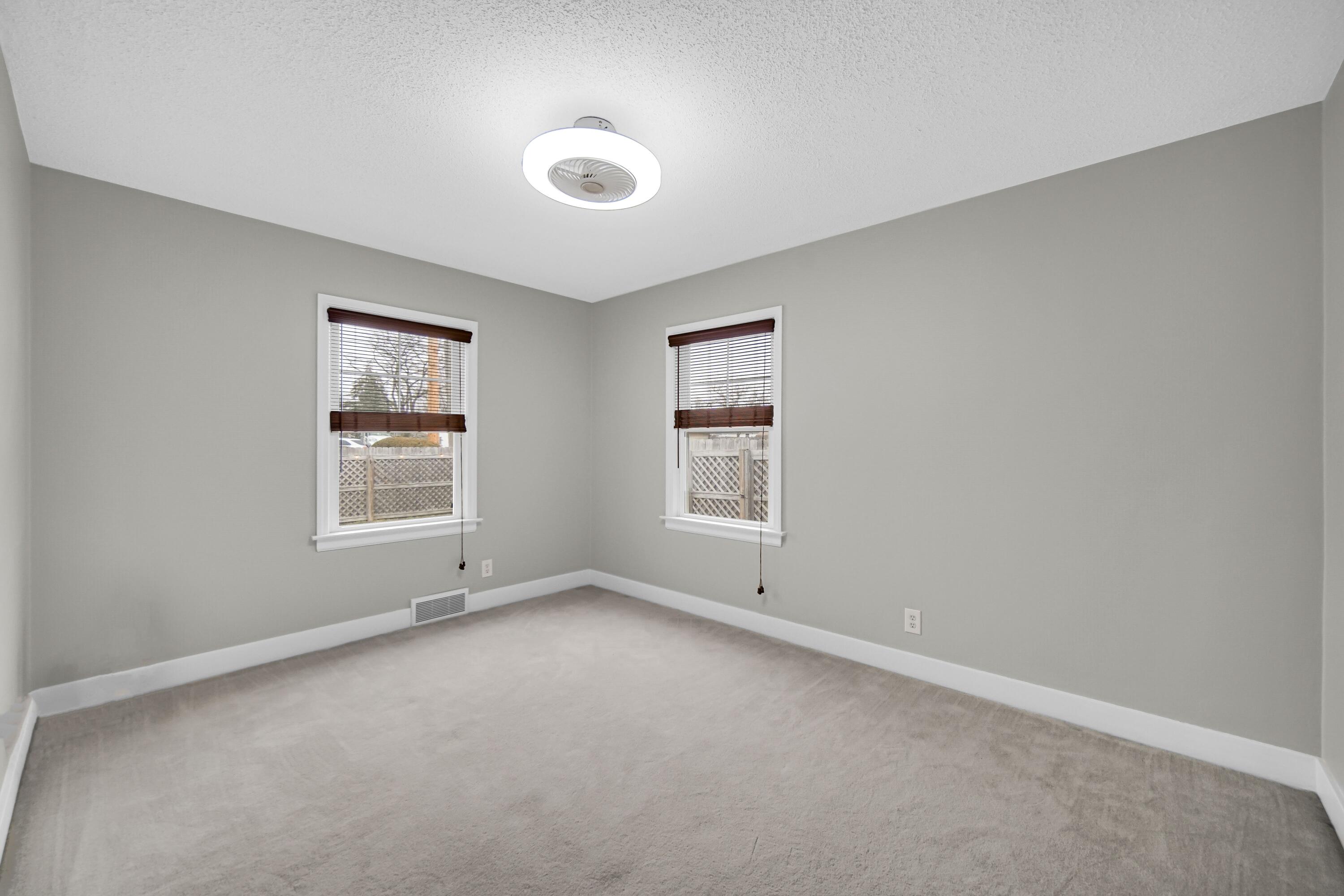 600 West North Street Crown Point, IN 46307 - Photo 12 of 24 an empty room with a window